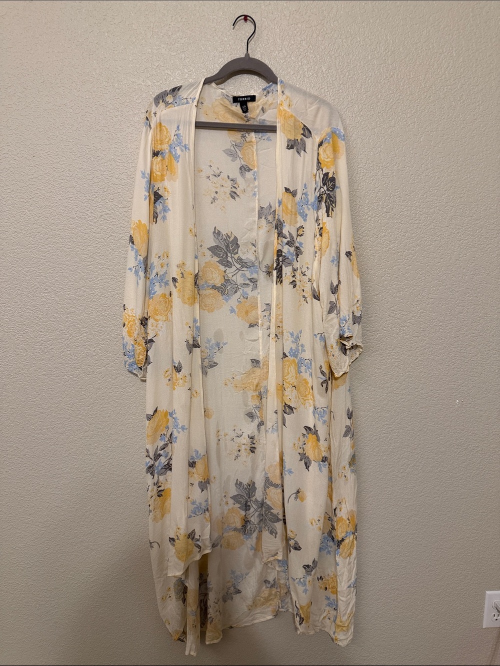 torrid Cream Floral High-Low Duster with Yellow & Blue Blooms